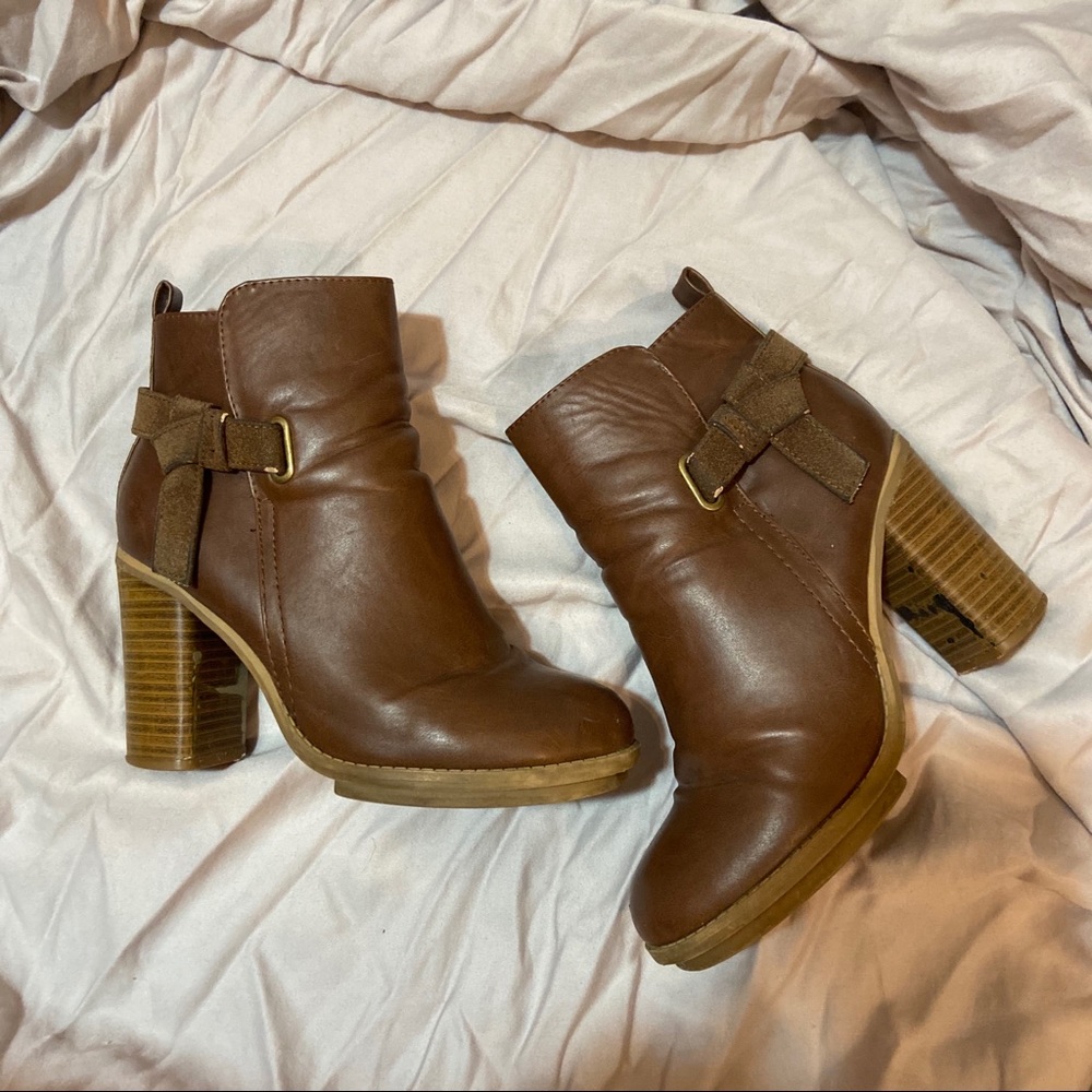 Brown leather heeled booties